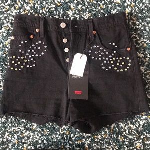 Levi’s shorts brand new never worn!!